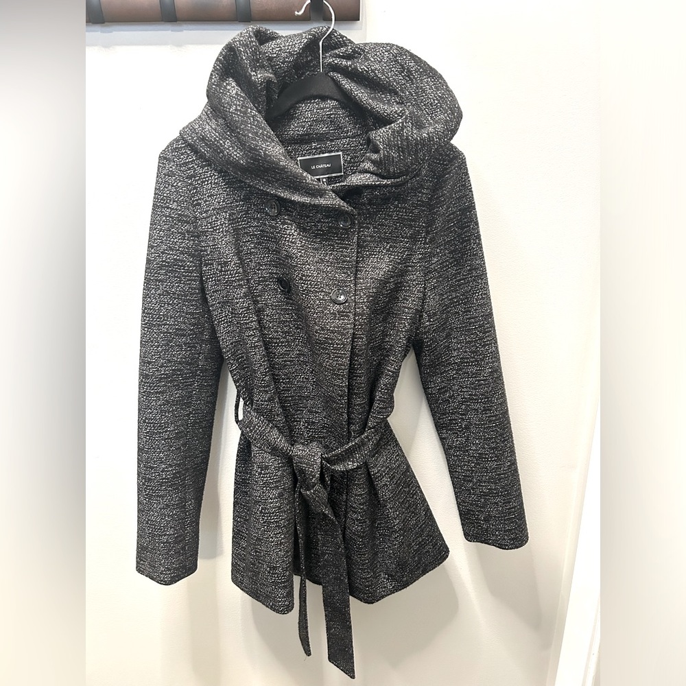 Le Chateau | Beautiful Warm Button Up W/ Tie Coat